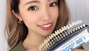 施術後トーンチェックの様子